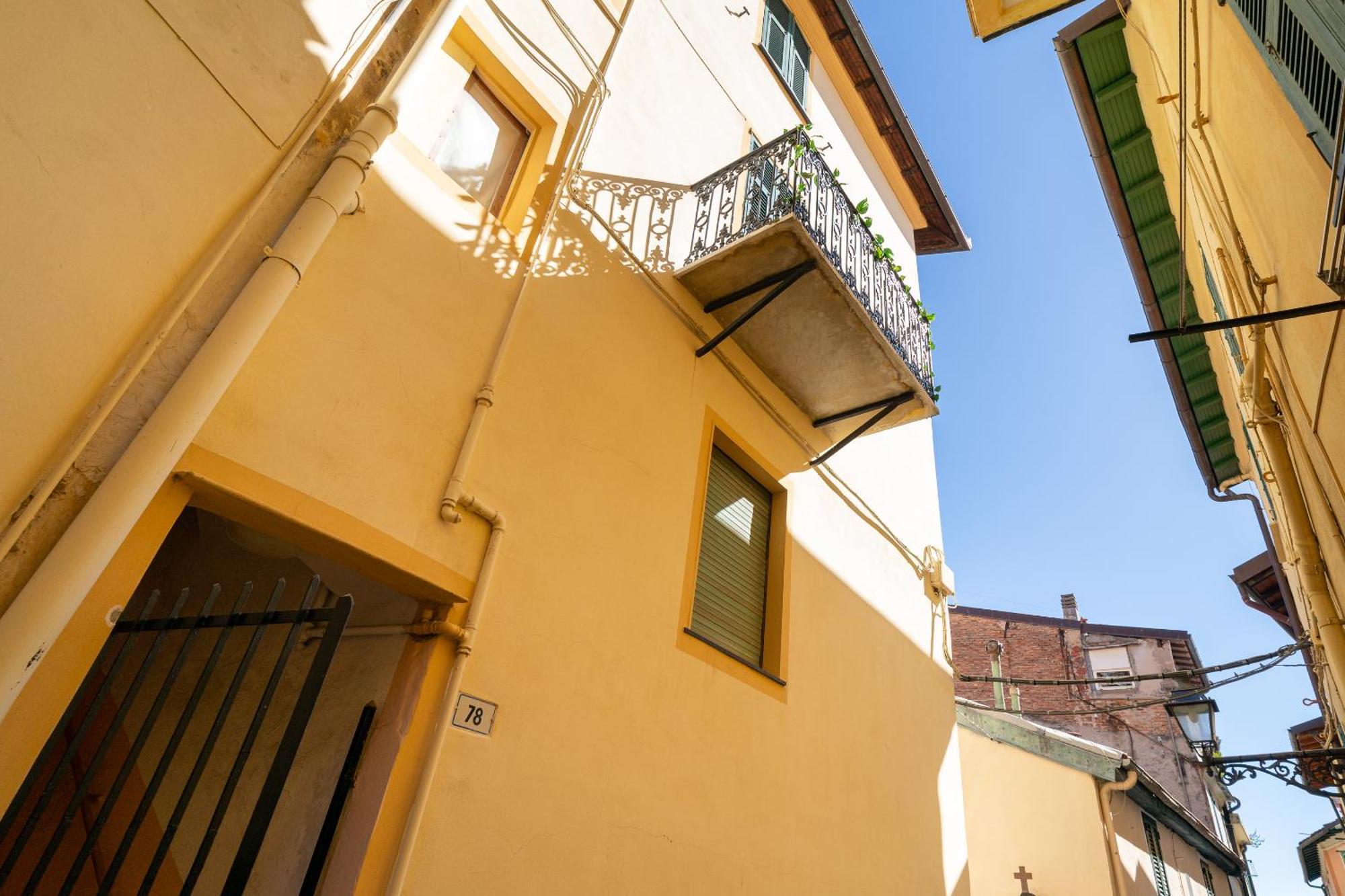 Azurea Home Central & Roomy Flat Санремо Экстерьер фото